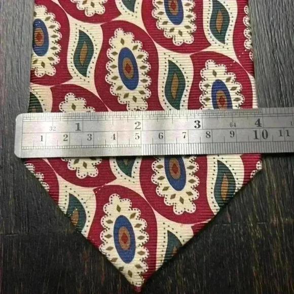 Meeting‎ Street tie - Picture 2 of 3